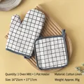 Thickened plaid oven mitt and pot holder set with black grid cotton linen material - Glove and Pot Holder / White Plaid