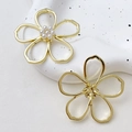 Detailed view of hollow gold flower earrings with pearls showing front and back structure - Single Piece / Gold