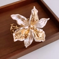 Vintage-style flower ring with gold and pearl white petal finish on a wooden tray - Gold White Retro Flower Open Bangle (73#)
