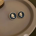 Detail of round gold-plated earrings with black enamel and embossed portrait silhouette - Silver Pin - Black Cameo Portrait / Black Portrait (23#)
