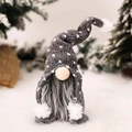 Gnome de Noël en peluche avec bonnet tricoté gris à pois blancs et longue barbe - Petit Gris Assis / Gris
