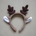 Détail du serre-tête bois de renne en peluche avec fourrure douce marron et blanche - 8# Bandeau Bois de Renne-B Style Café