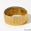 Detail of gold-plated stretch bracelet featuring ribbed metal rectangular segments - Vertical Striped Style (KAS1039)