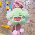 Llavero de estrella de peluche verde menta con alas blancas y gancho rosa de plástico - Verde