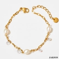 Bracelet de cheville en acier doré avec perles blanches et pendentifs en zircone clair - Bracelet de cheville doré - Perle blanche (JAK939)