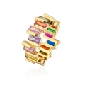 Detailansicht des 18K vergoldeten Eternity-Rings mit bunten Zirkonia im Baguetteschliff - Einstellbar Offen / Regenbogen Ewigkeit Ring (12774)