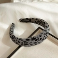 Retro black and white houndstooth wide headband with handmade label for women - Houndstooth / Gray