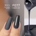 Vernis à ongles gris caoutchouc F077 avec finitions mates et brillantes élégantes - F077 Gris Gomme