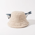 Cappello bucket in lana d'agnello con simpatico pesce decorativo in bianco crema - M (56-58cm) / Bianco Sporco