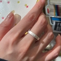 Anello minimalista in argento sterling S925 con ampia superficie opaca spazzolata - Argento sterling 925 / Modello donna sottile