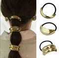Dreiteiliges Set aus goldenen Punk-Haarringen aus Metall mit schwarzen Gummibändern - Set 26 (3-teilig Gold Multi-Style Haargummi Set)