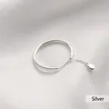 Minimalistische 925 verzilverde ring met ketting en ovale hanger op zijde - Verstelbaar Open / Open Ontwerp met Kettinghanger / Zilver