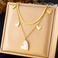 Collar de doble capa de acero de titanio dorado con colgantes de corazón de nácar - Estilo de Corazón de Nácar Dorado de Doble Capa (N3052)