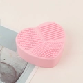 Pink heart-shaped silicone makeup brush cleaning pad with textured surface - Heart-shaped Dry Cleaning Box / Pink