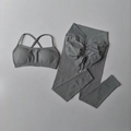 Ensemble de yoga sans couture avec brassière dos croisé et legging froncé taille haute gris - Gris clair
