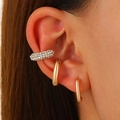 Ensemble de boucles d'oreilles vintage dorées avec strass et finition lisse - Clip d'Oreille Strass Argenté et Boucles Dorées (12169)