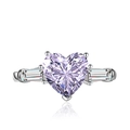 Bague élégante en zircon violet clair en forme de cœur avec pierres latérales baguette - Ouvert Réglable / Zircone Violette