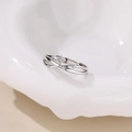Silver four-pointed star ring with sparkling zircon stones in a cross design - Star Ring (Copper Platinum Plated)