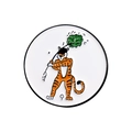 Pin's en émail tigre de dessin animé jouant au golf avec rayures orange et noires - Style Tigre Swing Golf (QHXZ1815)