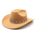 Détail du chapeau de cowboy en feutre camel avec ruban ethnique à motifs géométriques - M(56-58cm) / Chameau