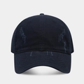 Vue détaillée de la casquette en coton bleu marine usé montrant les coutures renforcées - Réglable / Bleu marine