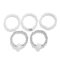 Dettaglio set 5 bracciali con perle bianche e argento e decorazioni in micro strass - Set di 5 Bracciali di Perle