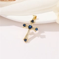 Pendente croce vintage dorato con zirconi zaffiro blu e pietre di diamante bianche - Blu