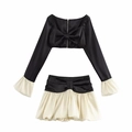 Conjunto chic de dos piezas para mujer en satén negro con top corto y minifalda con volantes - S / Negro