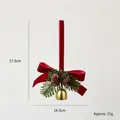 Decoro natalizio con fiocco rosso, pigne e campanella, misure 17,5 cm x 14,5 cm - Corda Rossa Con Campana In Bronzo
