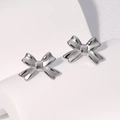 Orecchini a perno con fiocco in argento minimalista in acciaio inossidabile lucido - Color Acciaio