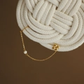 Elegant gold-plated clover tassel pearl ear cuff earring with fine metal chain - Single Piece
