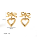 Elegante gouden strik en holle hartvormige roestvrijstalen oorbellen met afmetingen - Hol Hart Strik Stijl (TE6648) / 18K goud