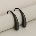 Minimalistische zwarte druppeloorbellen met een gladde, halfmatte finish en design - Zwart