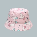 Dettaglio del cappello a secchiello rosa con unicorni carini e motivi a stelle colorate - Stelle di Unicorno Bianche (11#)
