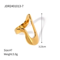 Dettaglio dell'anello ondulato dorato con misure di taglia e informazioni sul peso - #7 / Stile a Onda Dorata (JDR2401013)