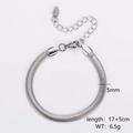 Dettaglio del bracciale a catena serpente argento 5mm in acciaio, misure 17+5cm - Larghezza 5mm / Color Acciaio