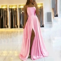 Elegantes rosa Satin-Abendkleid mit schmalen Trägern und hohem Seitenschlitz-Design - L (US 12) / Rosa