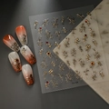 Autocollant d'ongles 3D doré détaillé avec motifs floraux et ornements en cristal - Style Fleur Relief Doré Strass (CO-193)