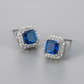 Eleganti orecchini a lobo quadrati con zircone blu navy e cornice scintillante - Argento Blu Reale