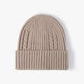 Gorro de punto trenzado beige con dobladillo acanalado cálido y diseño minimalista - Caqui (22B022)
