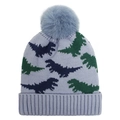 Detail van lila gebreide baby muts met dinosauruspatronen en een zachte blauwe nepbont pompon - Lichtblauw