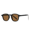 Gafas de sol retro vintage con montura negra y lentes ámbar en un ángulo de 45 grados - Montura Negra Lentes de Té