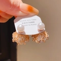 Détail de boucles d'oreilles perles dorées avec boule strass et tige en argent S925 - Tige en Argent 925 - Boule Perle et Strass Double Face Or Rose