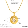 Dettaglio della collana in acciaio inossidabile placcato oro 18K con ciondolo di perle - Stile Grappolo di Fiori di Perle Cave (SP349G)
