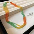 Collier multicouches de perles colorées avec des perles vertes, jaunes et orange - Perles multicouches patchwork vert jaune orange (129# Collier)