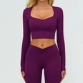 Eng anliegendes lila Yoga-Set mit Langarm-Crop-Top und gerafften Leggings für Damen - S / Kyoho-Violett