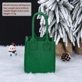 Sac cadeau de Noël en feutre vert de 10cm pour bonbons sur décor hivernal festif - Sac Cadeau de Noël en Feutre DIY Vert