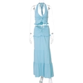Detail des hellblauen Zweiteilers mit gerafftem Neckholder-Top und langem Rockstoff - XS / Blau
