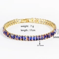 Detailansicht eines Goldarmbands mit blauen Rechteck-Edelsteinen, 17 cm Länge und 7 g Gewicht - Gold