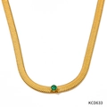 Collar de serpiente bañado en oro con una piedra de circonita verde redonda central - Collar de cadena de serpiente con colgante de gema verde única (KCD633 Verde)